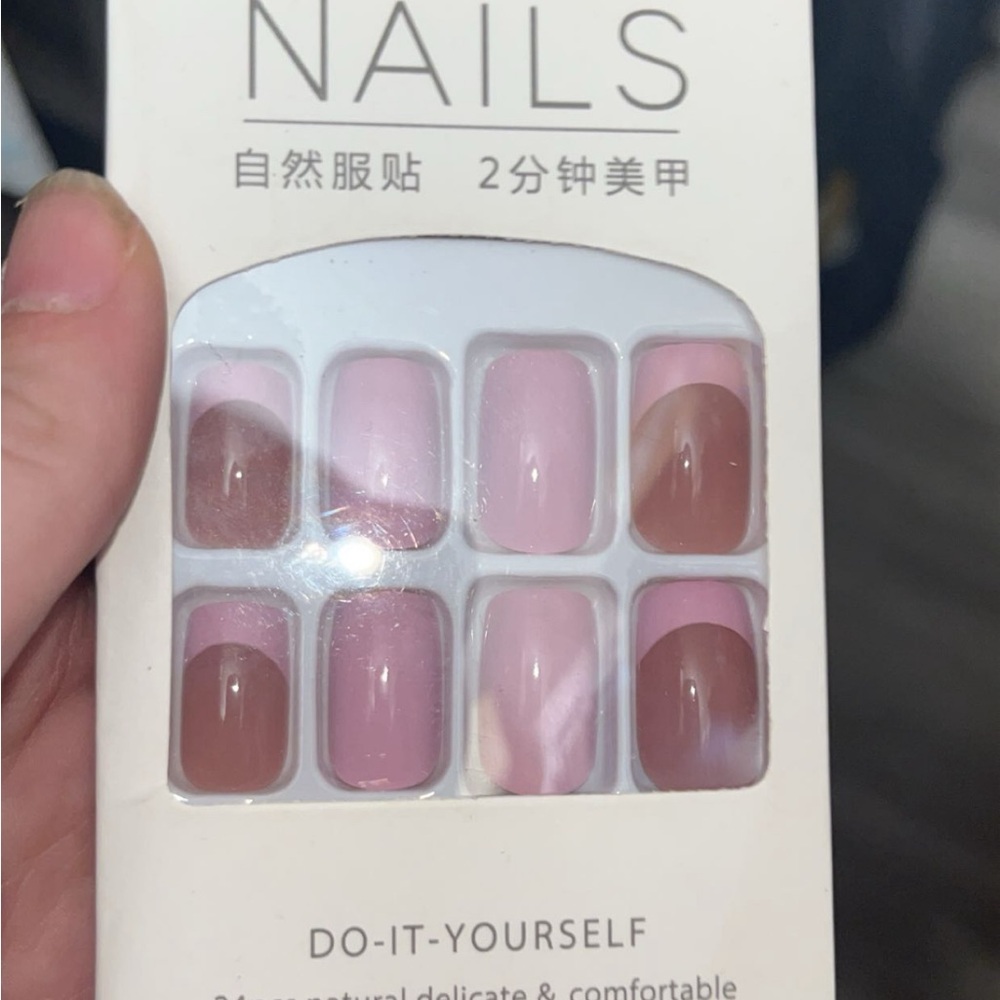 Press on nail set